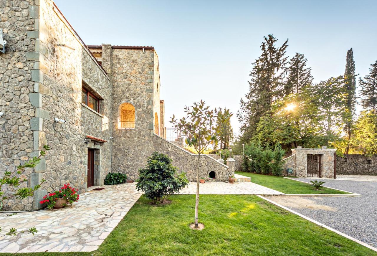 Filia Stone Villa Gouvia Exterior photo