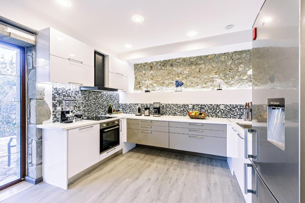 Filia Stone Villa Gouvia Exterior photo