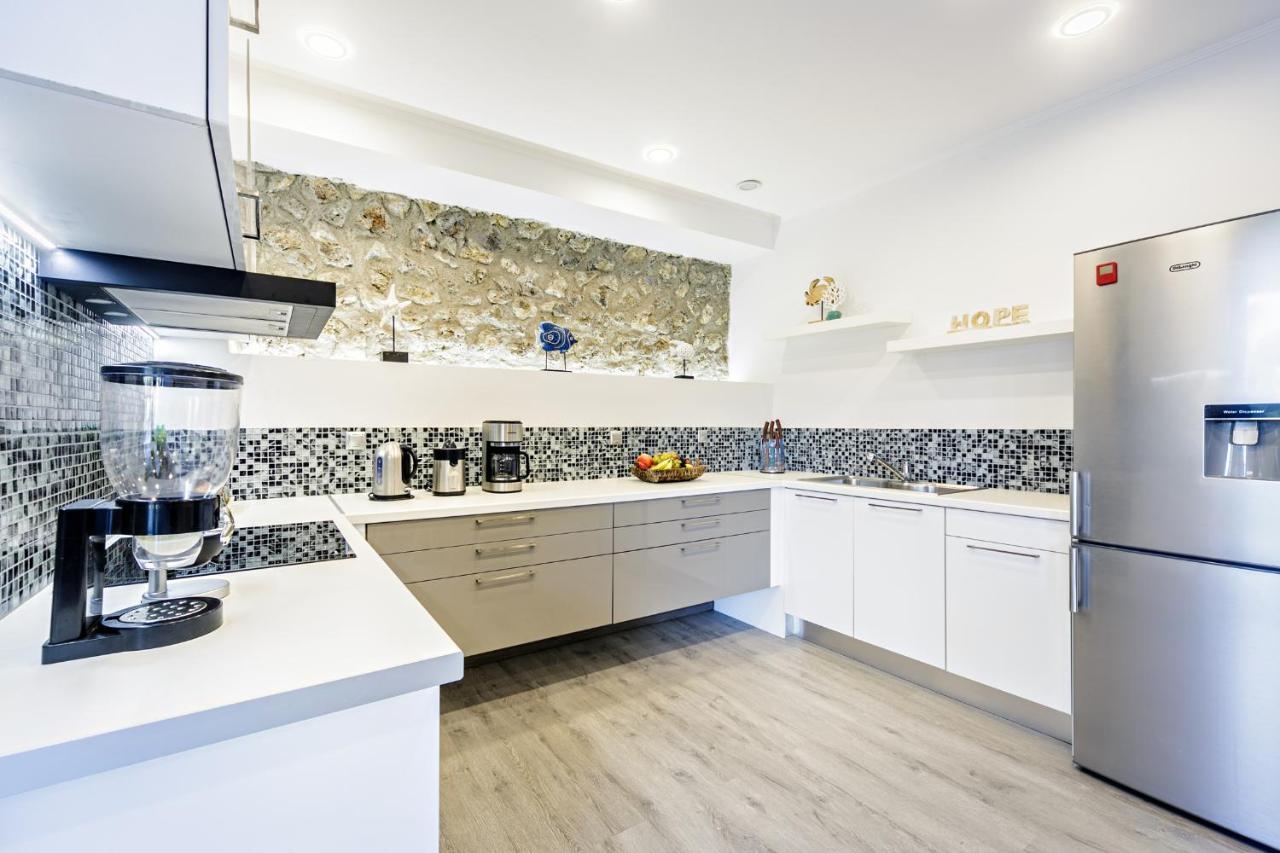 Filia Stone Villa Gouvia Exterior photo