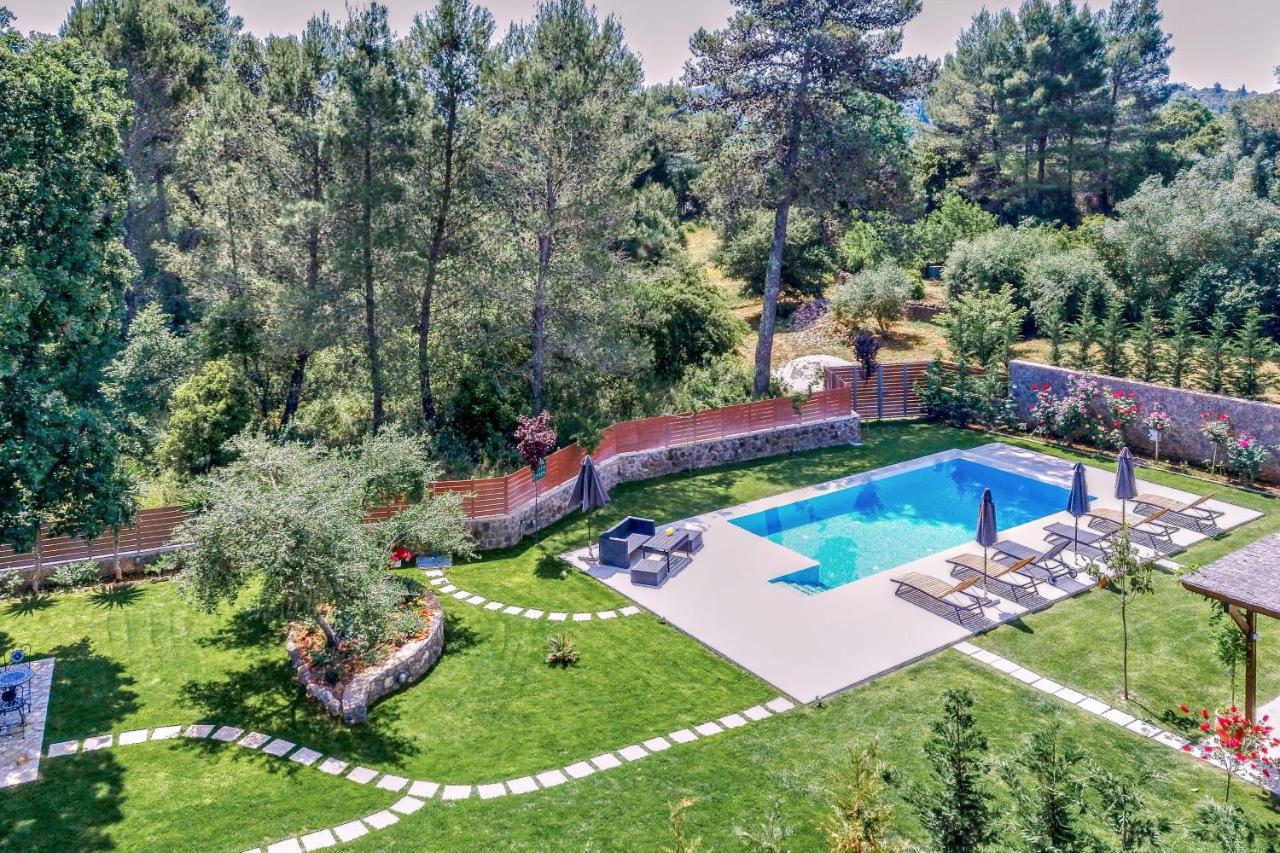 Filia Stone Villa Gouvia Exterior photo